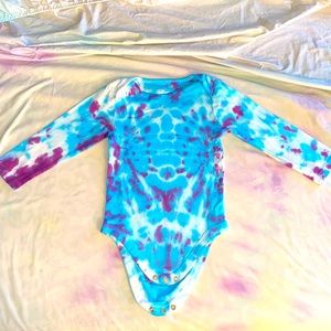 Brand new long sleeve onesie . Tie dyed by me 🤩